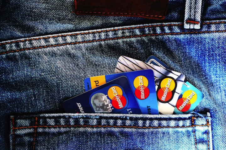 Einzahlen und auszahlen per Kreditkarte